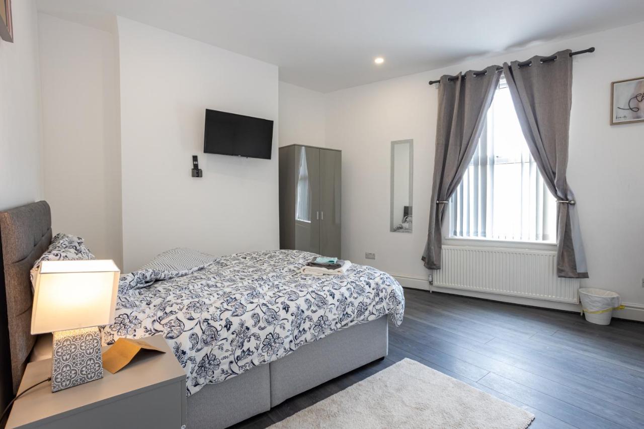 Tco Luxury House Panzió Liverpool Kültér fotó