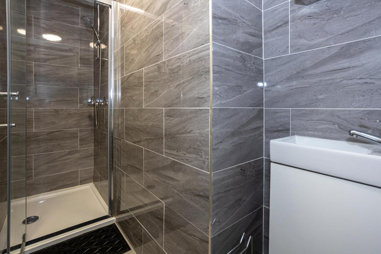 Tco Luxury House Panzió Liverpool Kültér fotó