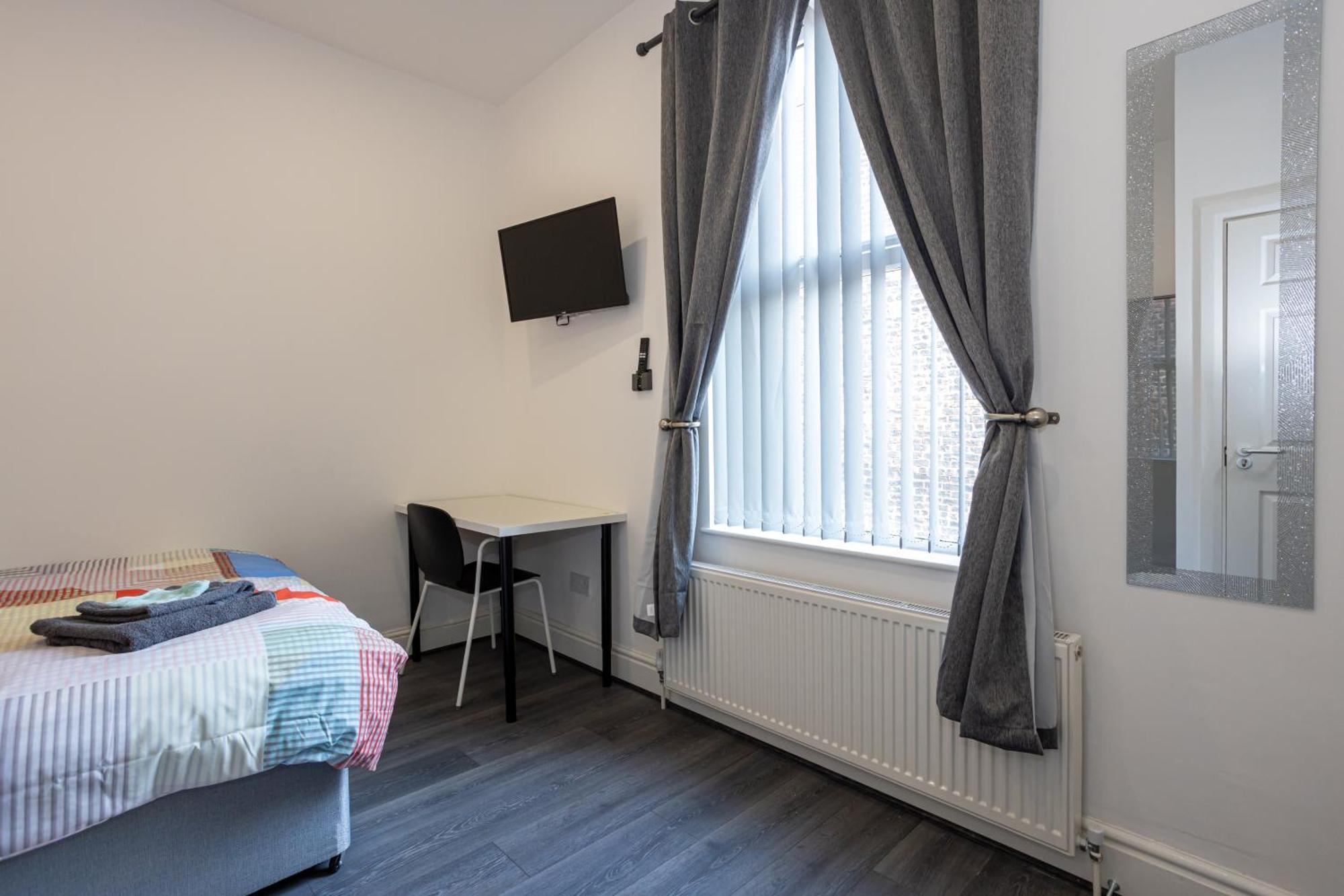 Tco Luxury House Panzió Liverpool Szoba fotó